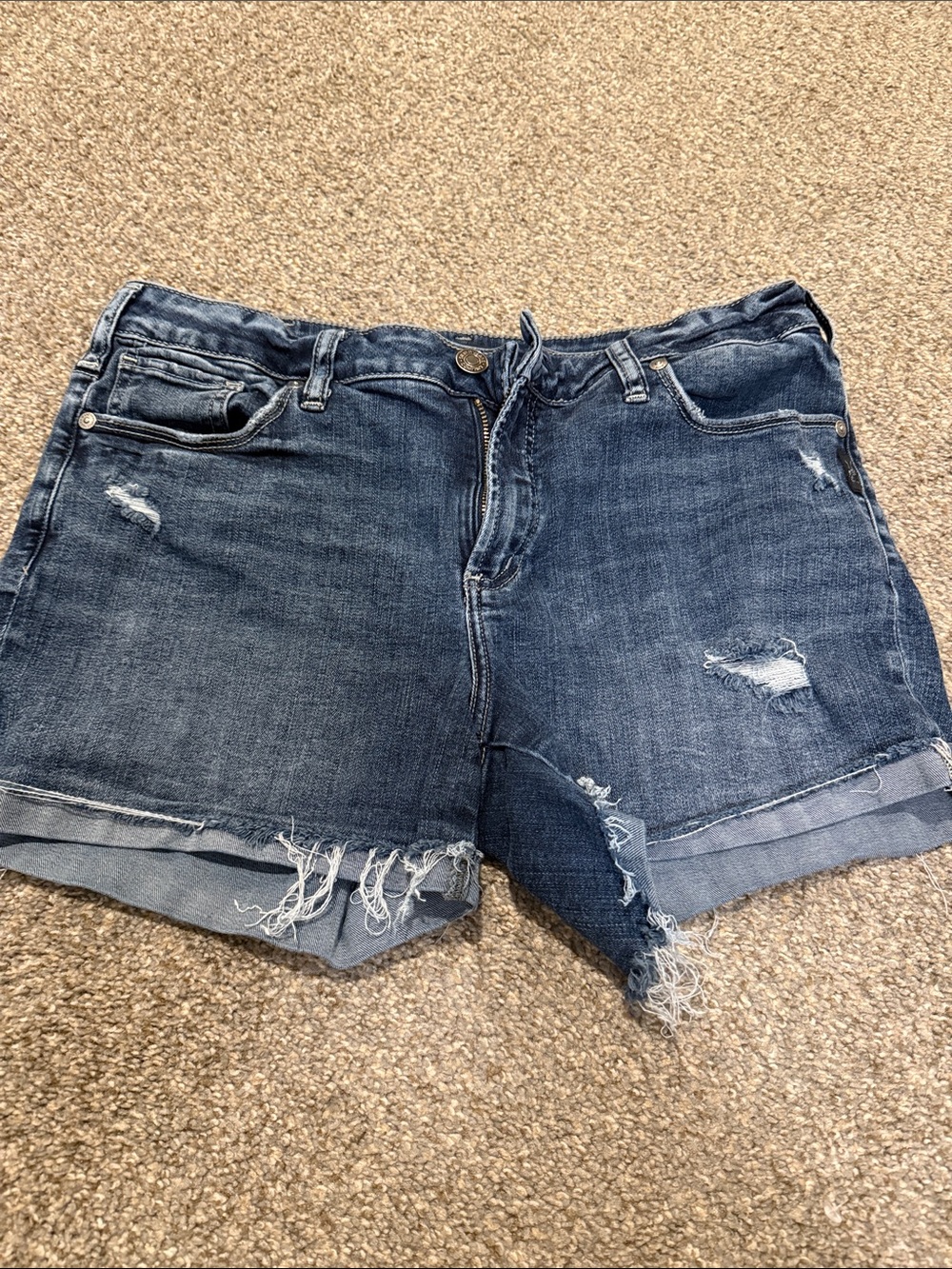Silver Jeans co size 32 shorts